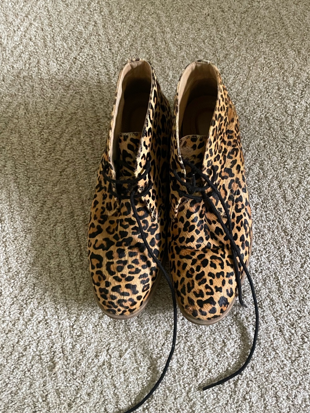 Hush Puppies. Leopard Print Women's Lace-Up Oxfords - Tan/Black